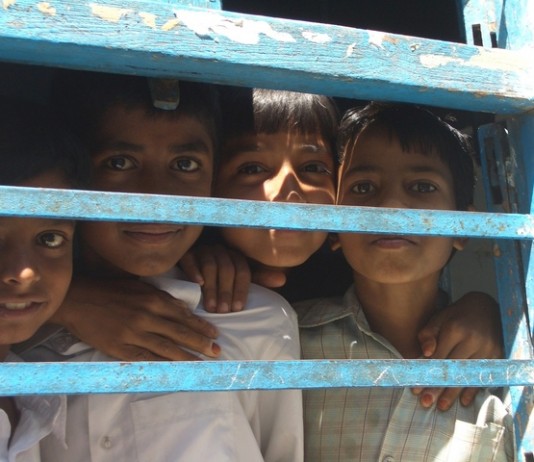 slum kids in India